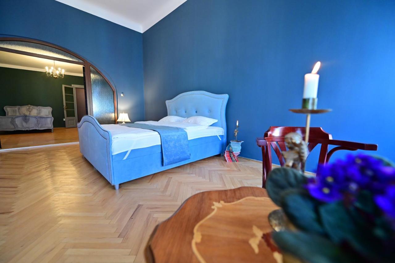 Lovely 2 Bedroom Apartment In Historic City Center Hermannstadt Exterior foto